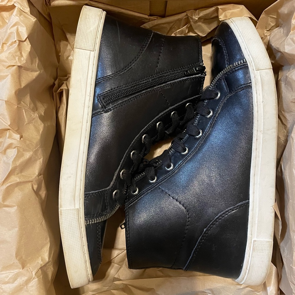 Frye & co Sindy Moto High shoes. Size 10.